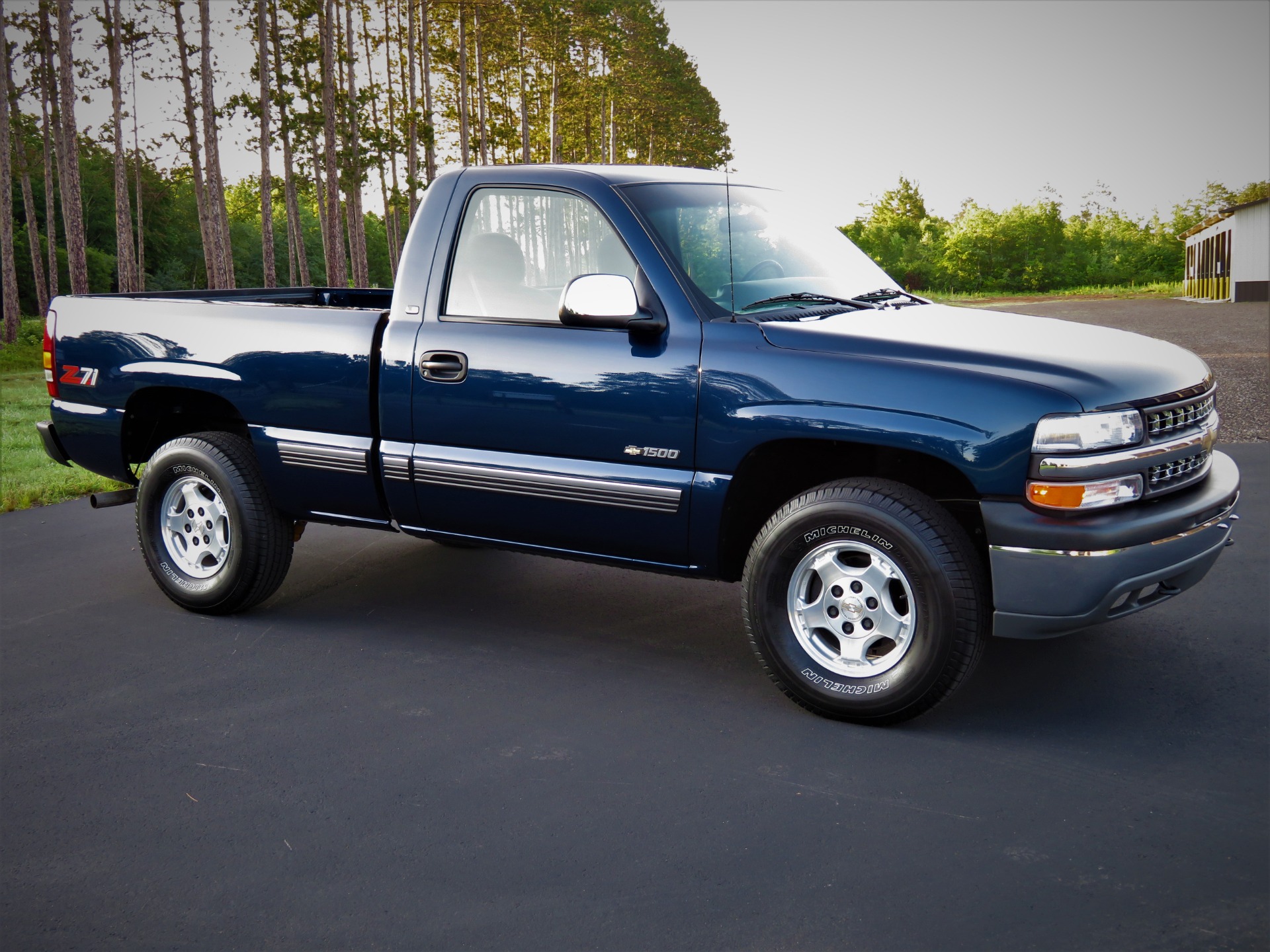 2000 chevy trucks